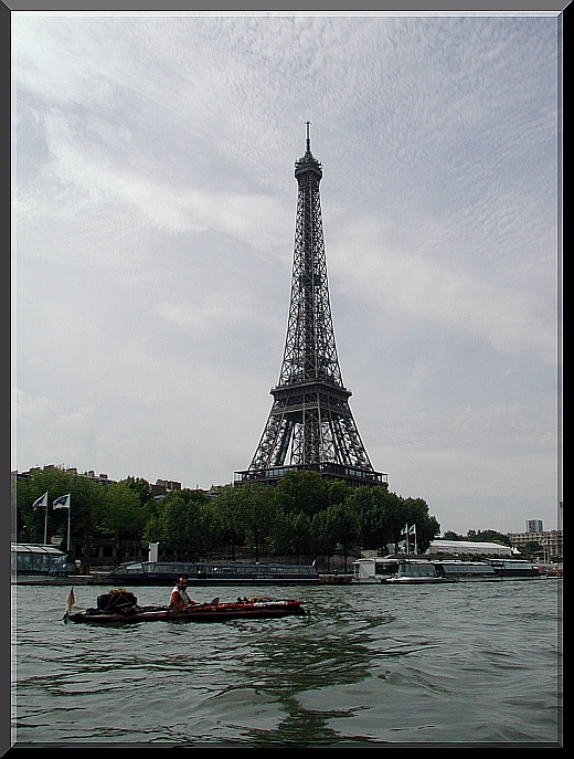 ereignisreiche  Durchpaddelung von Paris