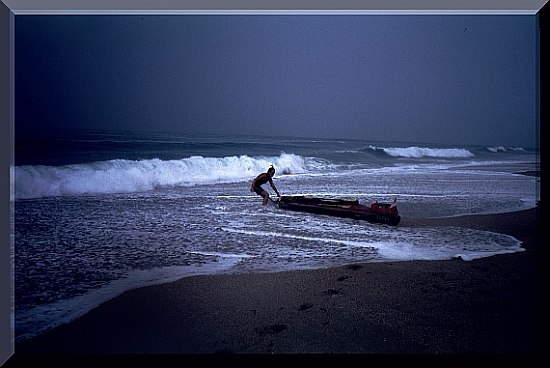 surfen auf den Atlantikwellen